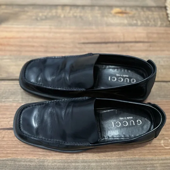 GUCCI Classic Leather LoafersSlip On Size 8 BLACK